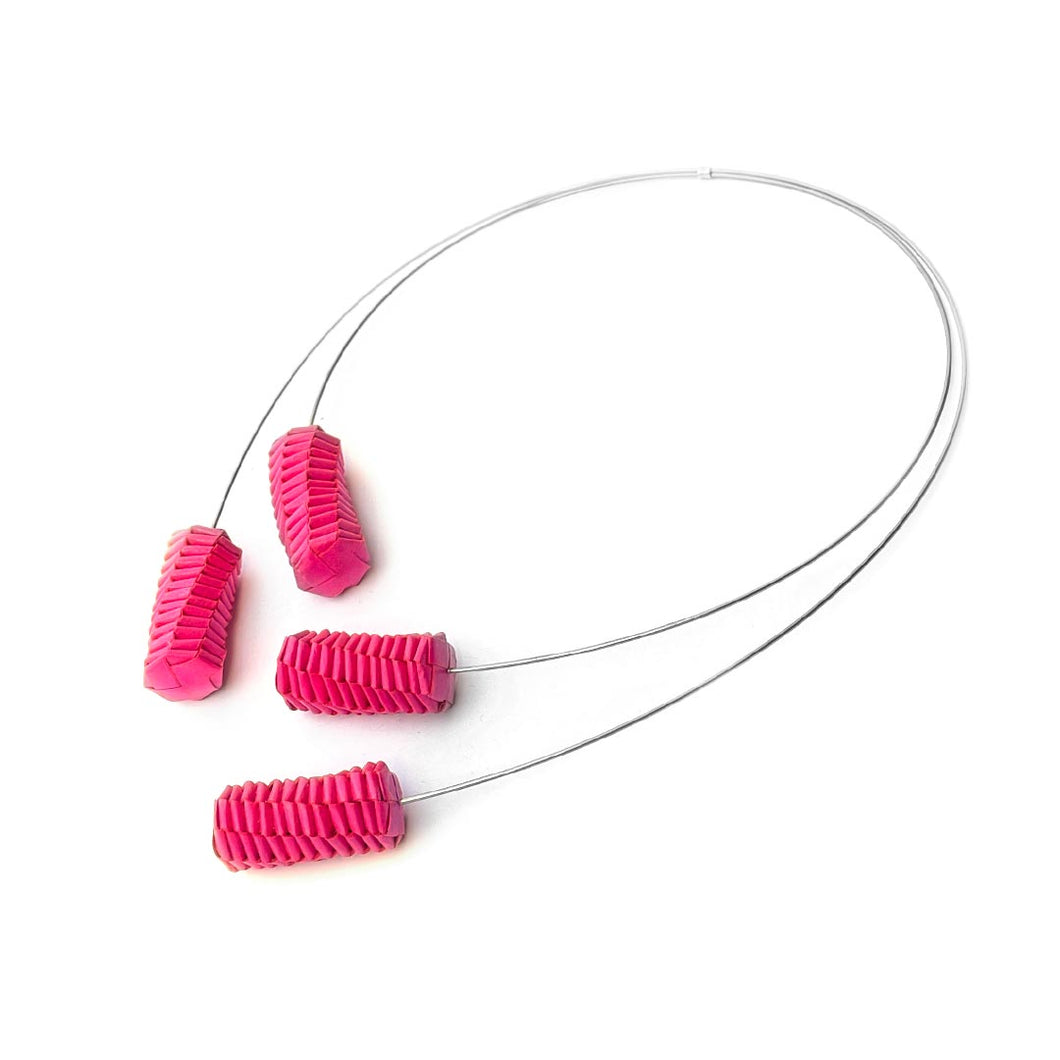 Due Per Due Necklace Hot Pink