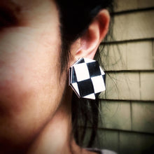 Load image into Gallery viewer, Black and White Bolla Earrings
