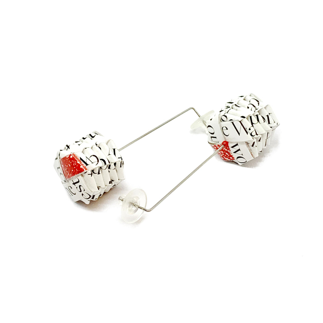 Ceresa Earrings MS in Red with Text